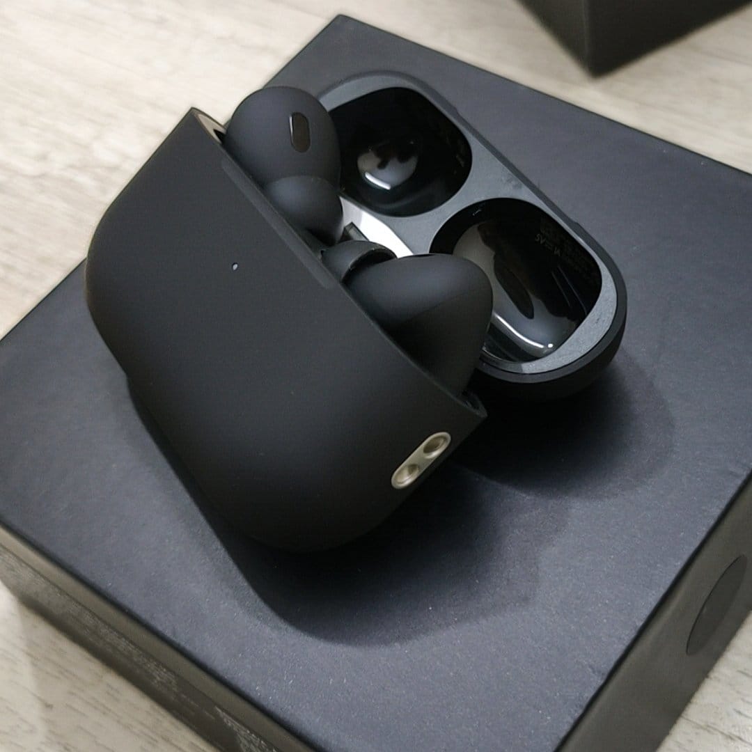 🎧 AirPods Pro 2nd Generation – Black 🖤